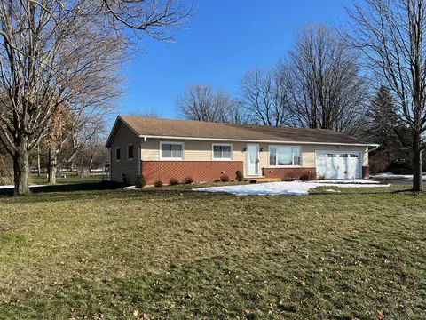 1119 Glenridge, Elkhorn, WI 53121
