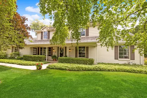 9506 N Apple Blossom, Bayside, WI 53217