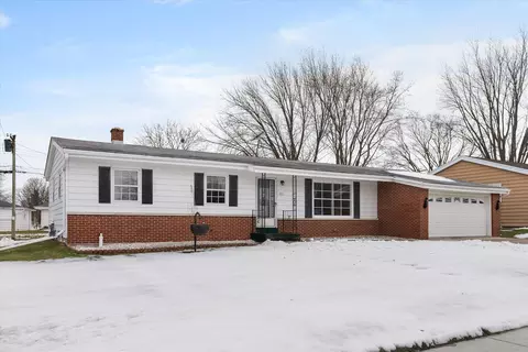 231 W Beutel, Port Washington, WI 53074