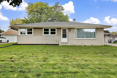 3312 W W Grn, Milwaukee, WI 53221