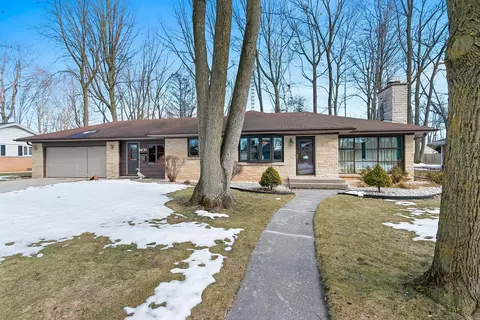 1409 Gunnell, Manitowoc, WI 54220