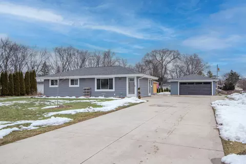 8898 S 84th, Franklin, WI 53132