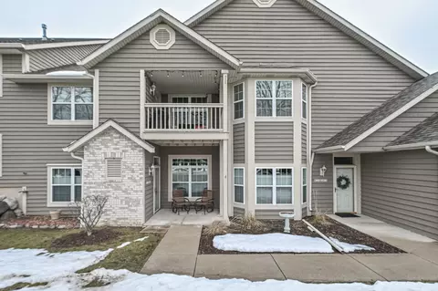 w159n4812 Graysland #2, Menomonee Falls, WI 53051