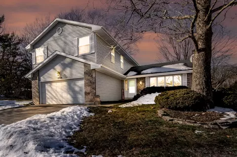 2704 Sussex, Waukesha, WI 53188