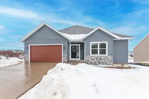 933 Durango, Hartford, WI 53027