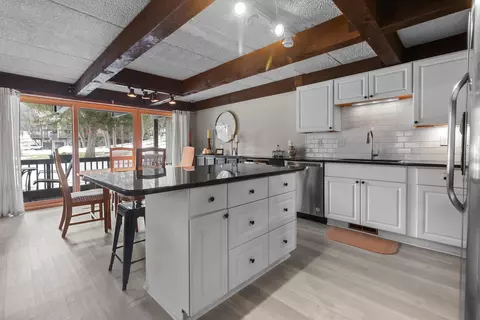 800 Aspen #C3, Fontana, WI 53125