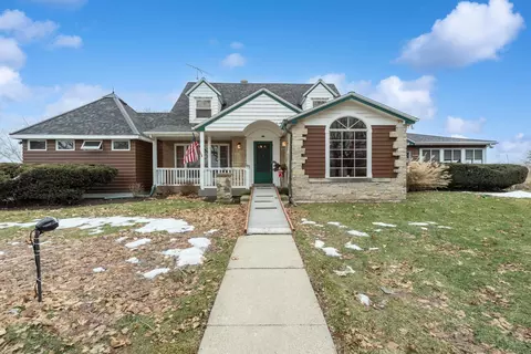N4942 North, Spring Prairie, WI 53105