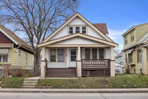 3749 N 27th, Milwaukee, WI 53216
