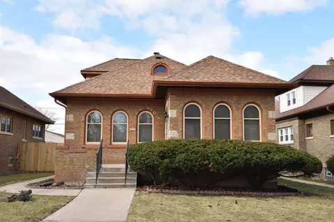 4241 N 16th, Milwaukee, WI 53209