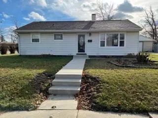 6801 W Kinnickinnic Riv, Milwaukee, WI 53219