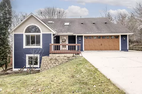 1003 Larchmont, Waukesha, WI 53186