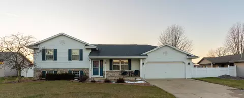 3214 Aurora, Janesville, WI 53548