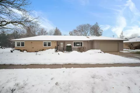 265 N Kendrick, Burlington, WI 53105