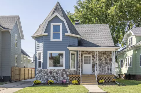 1032 Grove, Racine, WI 53405