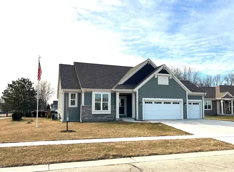 307 Emily, Elkhorn, WI 53121