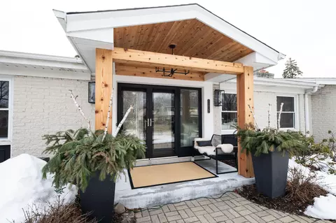 11927 W Locust, Wauwatosa, WI 53222