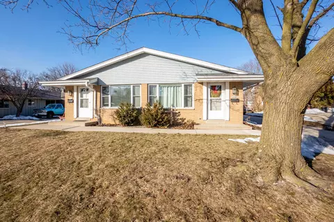 1230 Wilshire #1232, Waukesha, WI 53188