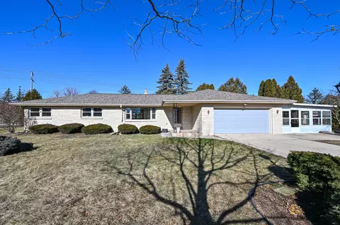 7393 N Iroquois, Fox Point, WI 53217