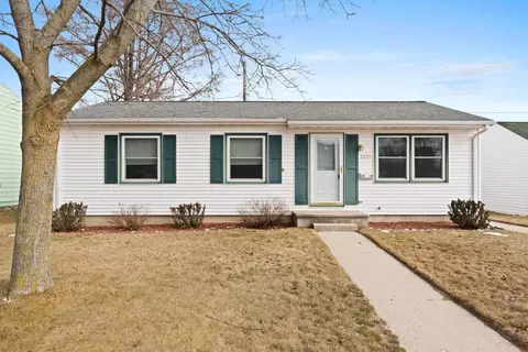3221 Bellevue, Two Rivers, WI 54241