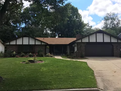 2072 S 104th, West Allis, WI 53227