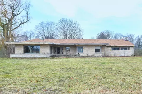 4707 W Elmdale, Mequon, WI 53092