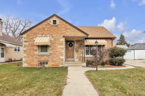 334 E Wilbur, Milwaukee, WI 53207
