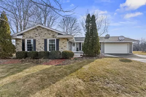 7144 N Park Mnr, Milwaukee, WI 53224