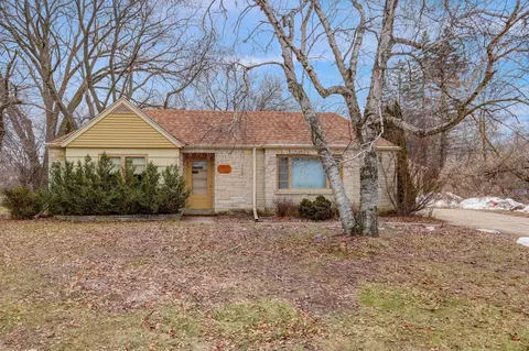 w147n4892 Dolphin, Menomonee Falls, WI 53051