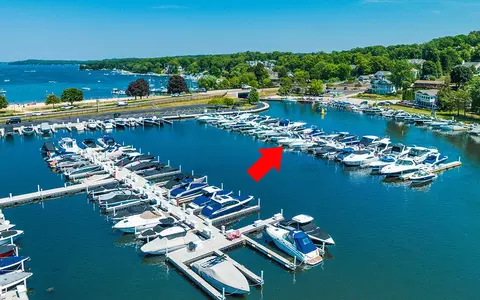 271 Fontana #913, Fontana, WI 53125