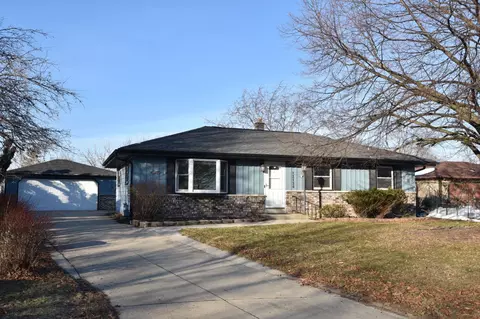 12120 W Wren, Milwaukee, WI 53225