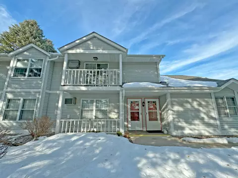 611 Barrington #C, West Bend, WI 53095