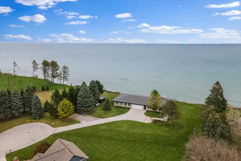 703 Birch Tree, Sheboygan, WI 53083