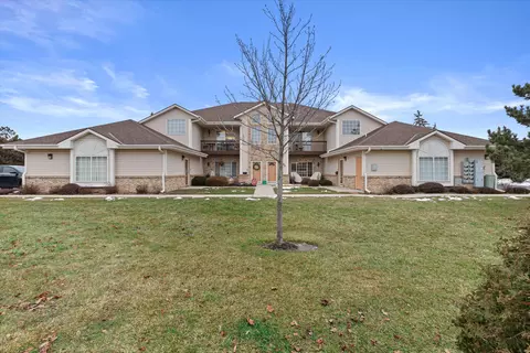 1642 96th #89, Sturtevant, WI 53177