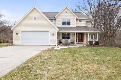 500 Rustic, Hartland, WI 53029