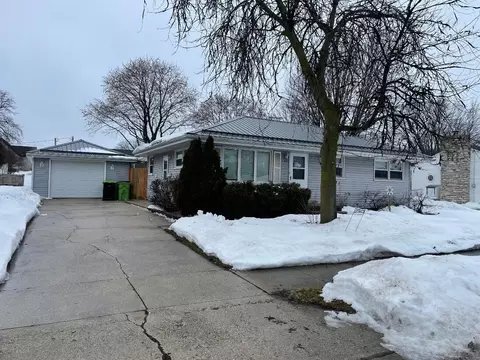 521 Water, Chilton, WI 53014