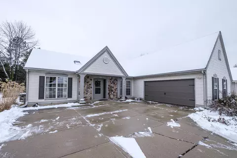6995 W Southview, Franklin, WI 53132
