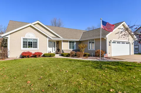 8740 W Elm, Franklin, WI 53132