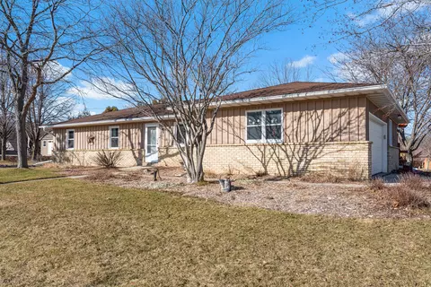 802 Overland, Grafton, WI 53024