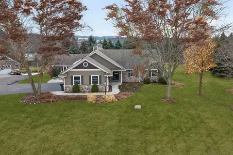 s15w31835 Meadowview, Delafield, WI 53018