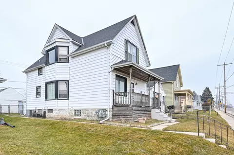 2912 S Chicago, South Milwaukee, WI 53172
