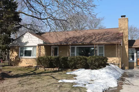 2250 W Grange, Milwaukee, WI 53221