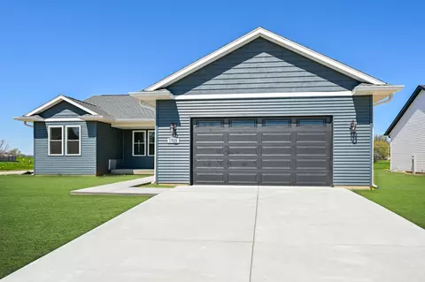 1319 Tamarack, Delavan, WI 53115