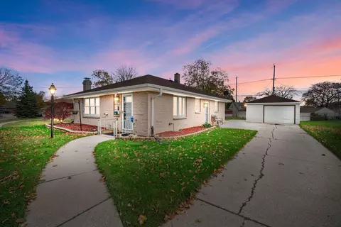 1437 W Foster, Milwaukee, WI 53221