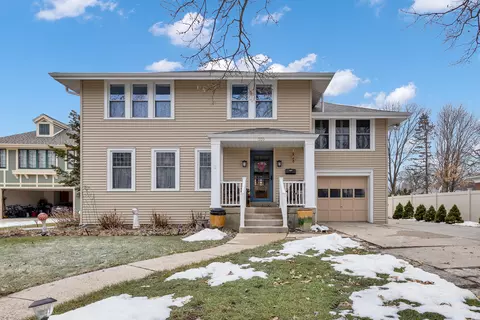 330 Woodland, Oconomowoc, WI 53066