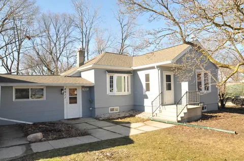 4611 S 51st, Greenfield, WI 53220