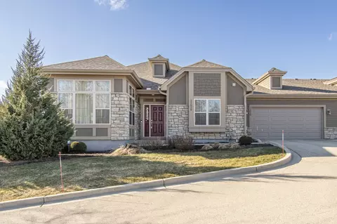 11626 W W Gln, Greenfield, WI 53228