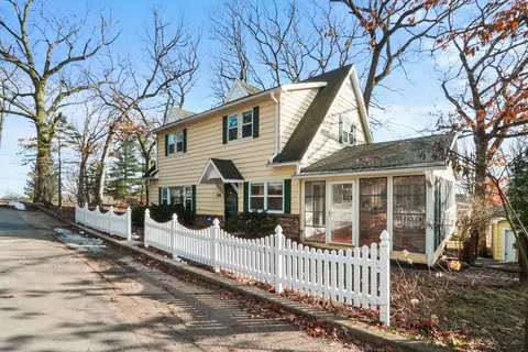 586 Diversey, Williams Bay, WI 53191