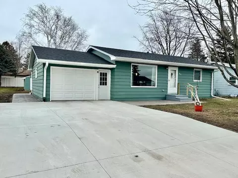 819 East, Caledonia, MN 55921