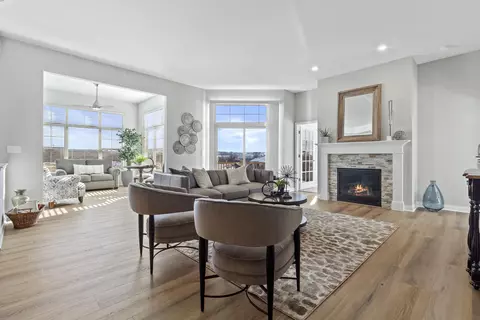 s99w13840 Clubhouse #25-73, Muskego, WI 53150