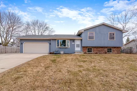 7518 S Bishops, Franklin, WI 53132
